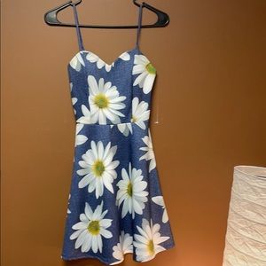 Noble U Blue Summer Dress with Daisys